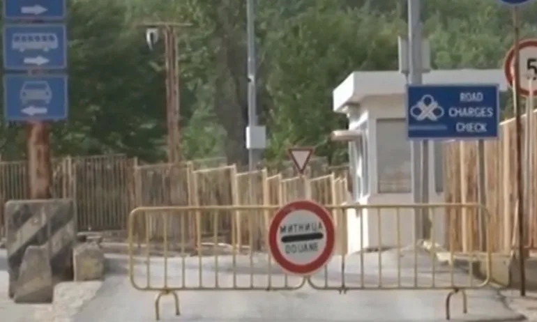 Оставиха в ареста македонката, която мина през бариерата на границата ни - Tribune.bg