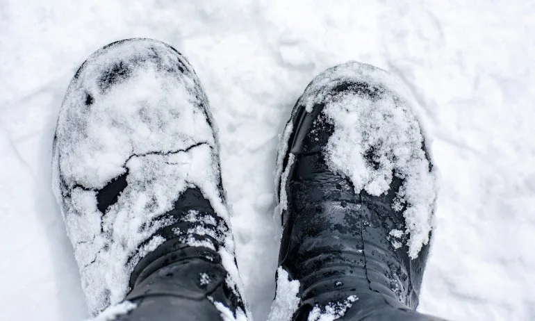 Поледици по улиците – 720 души са минали през Пирогов за денонощие - Tribune.bg