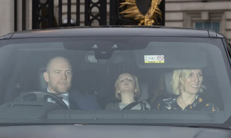 Най-голямата внучка на Елизабет II роди третото си дете - Tribune.bg