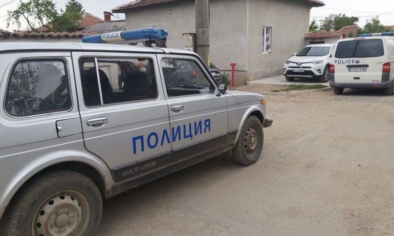 Биха и ограбиха 40 000 лв. от пенсионер във в с. Карбинци - Tribune.bg