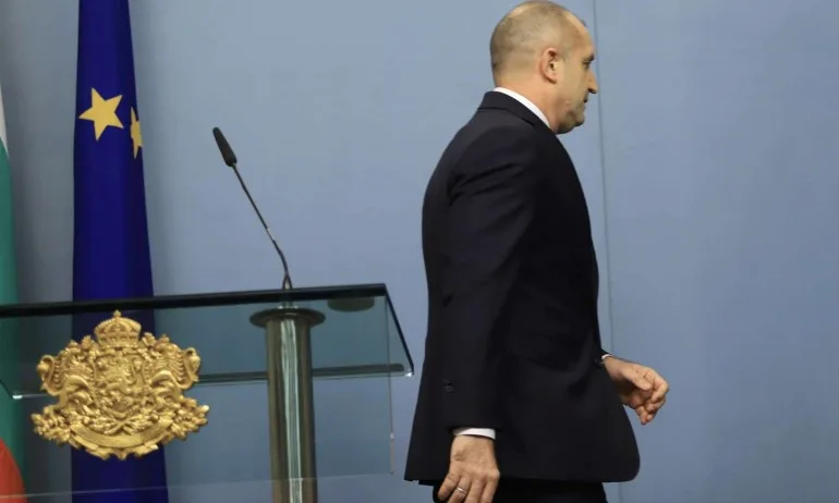 Психолог: Президентът Радев обикновено си заучава добре репликите - Tribune.bg