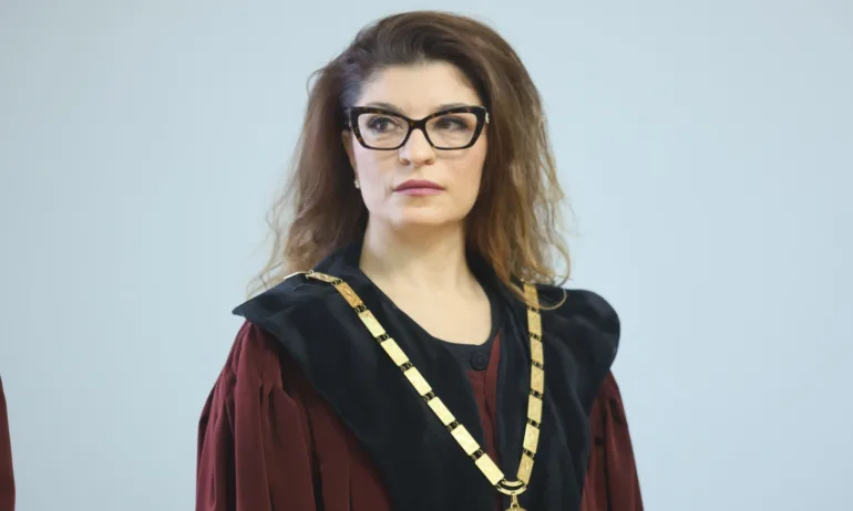 Росен Желязков потвърди, че Десислава Атанасова ще представлява България във Венецианската комисия - Tribune.bg