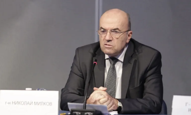 Не е нормално средната заплата в МВнР да бъде 60% от тази за София, заяви служебният министър - Tribune.bg