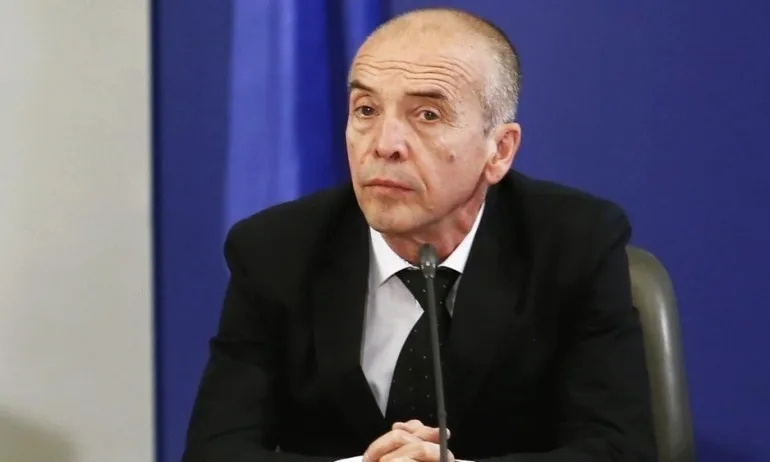 Доц. Мангъров: Слуховете за моята имунизация са силно преувеличени - Tribune.bg