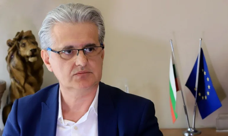 Нотариус Анадолиев: Вариантите за измама с автомобил са сведени до минимум - Tribune.bg