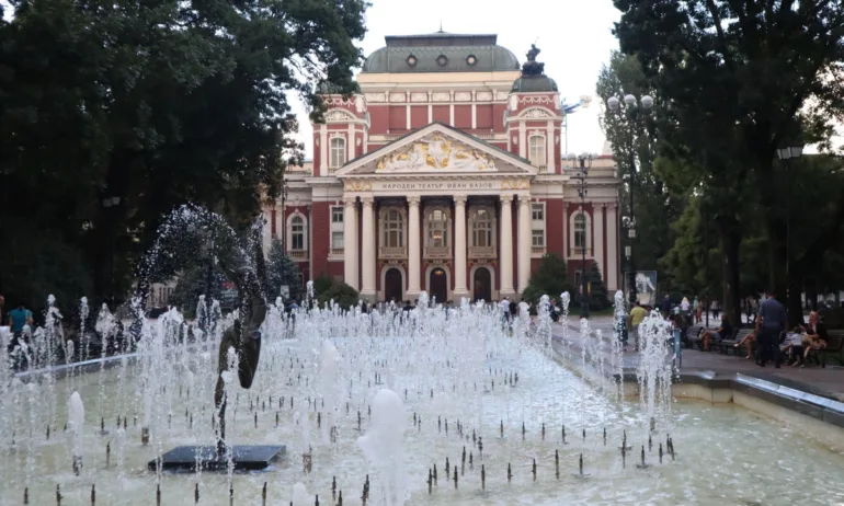 Владимир Владимиров: Човекът, който чалгализира Народния театър винаги ще си остане Александър Морфов - Tribune.bg