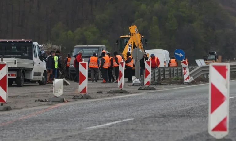 Отлага се пускането на 15 км от Хемус – липсва свързващ път към Плевен - Tribune.bg