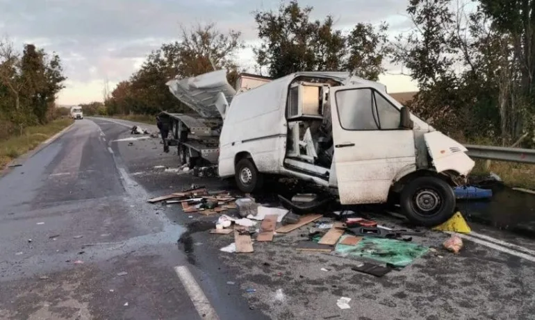 Мъж загина на място при челна катастрофа на пътя Шумен-Русе - Tribune.bg