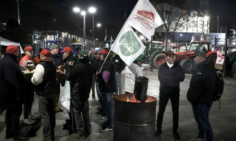 Масови арести на фермери във Франция - Tribune.bg