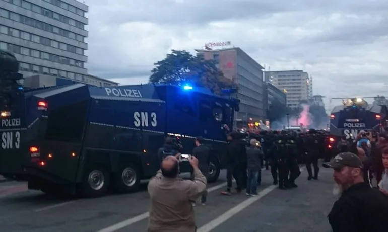 Напрежение в Германия – крайнодесни гониха и биха мигранти - Tribune.bg