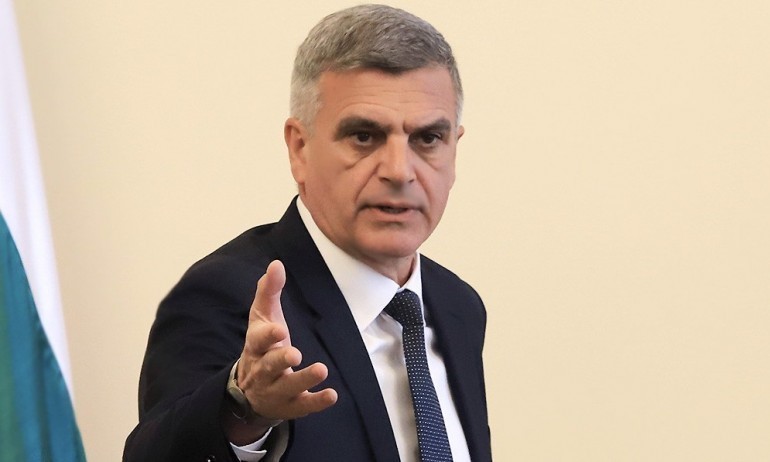 Мрежата за оставката на Янев: Започна специална военна операция между Дондуков 1 и Дондуков 2 - Tribune.bg