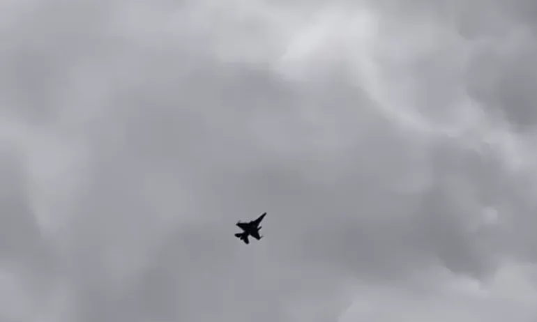 И Румъния вдигна F-16 в защита на въздушното си пространство - Tribune.bg