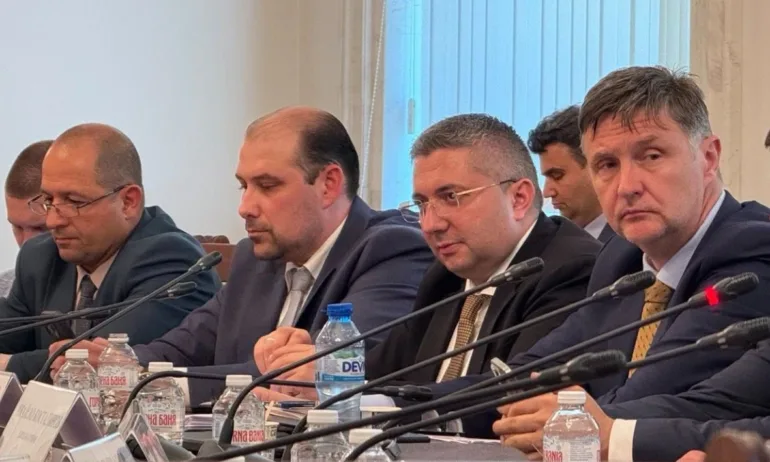 Николай Нанков: От 2026 г. въвеждаме еднодневна винетка за шофьорите - Tribune.bg