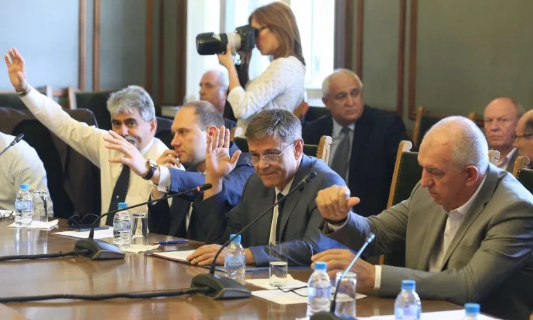 Ген. Константин Попов за ветото на Радев: В продължение на години говорим какъв самолет ни трябва - Tribune.bg