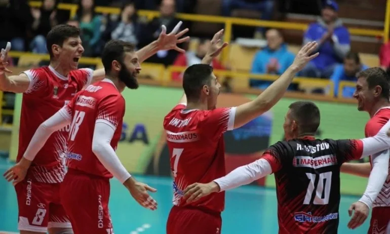 Нефтохимик победи Левски и продължава да оглавява класирането в Суперлигата - Tribune.bg