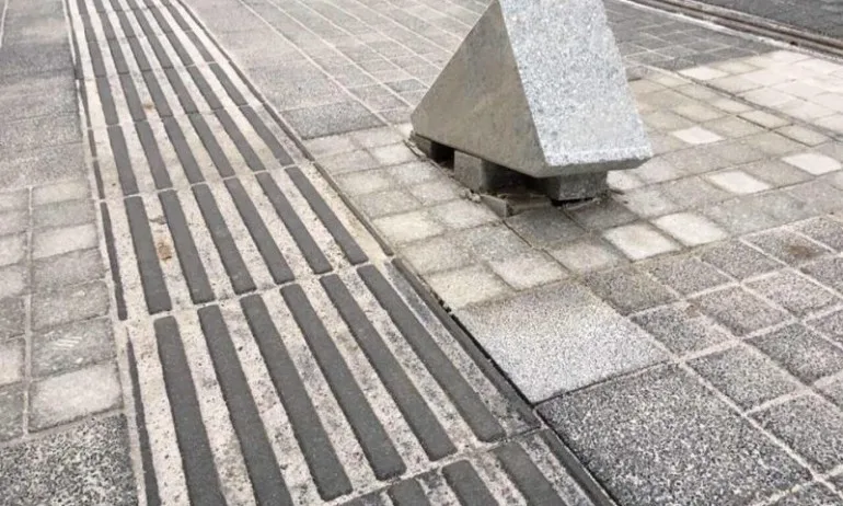 Вандали трошат новите ограничители на Граф Игнатиев - Tribune.bg