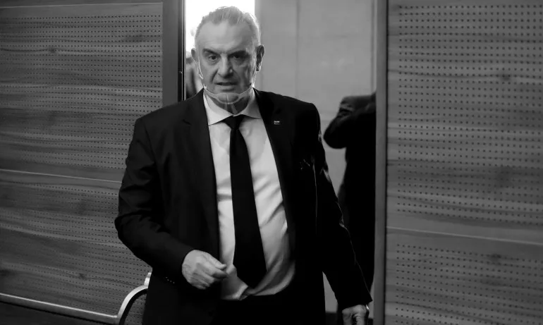 Почина депутатът Валентин Касабов - Tribune.bg