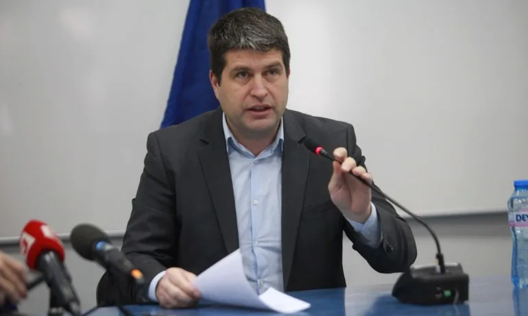 Бъчваров: Изтеклите от НАП данни са частични, не може да се направи профилиране на хората - Tribune.bg