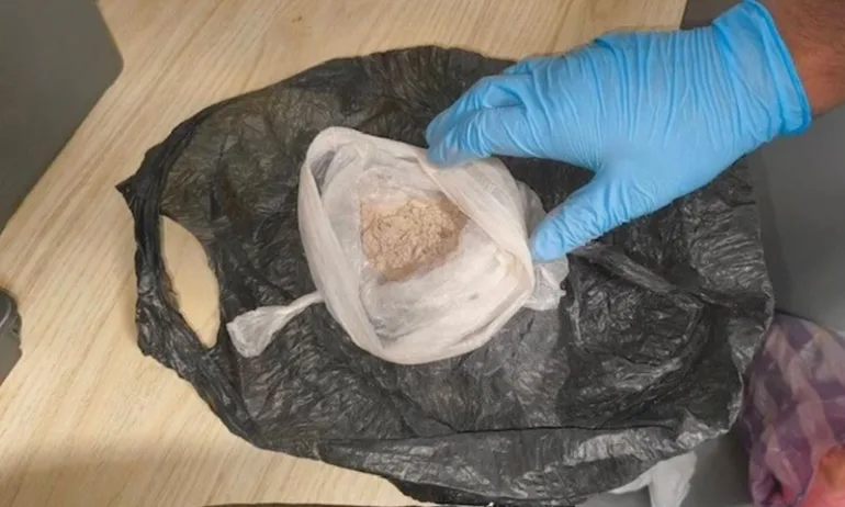 Мащабни наркоакции в София: Арестувани дилъри и иззети наркотици (СНИМКИ) - Tribune.bg