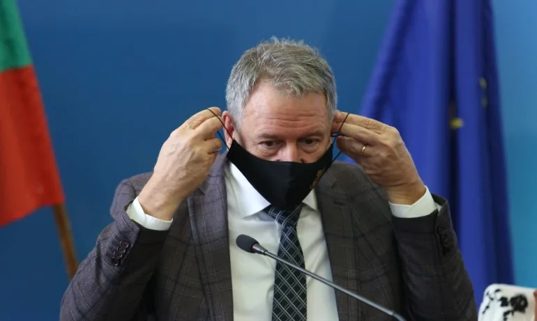 Кацаров реши: Въвежда зелен сертификат като мярка срещу коронавируса - Tribune.bg