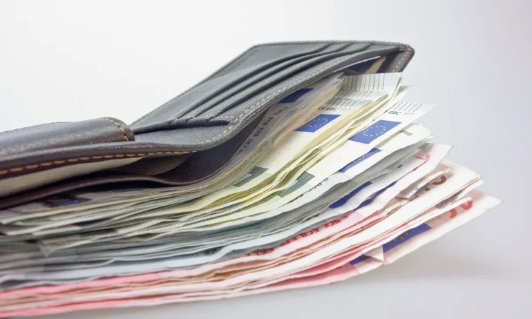 СДВР търси собствениците на намерена сума пари - Tribune.bg