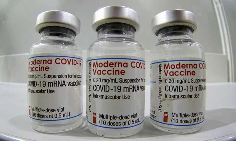 12 000 дози от ваксината на Moderna пристигнаха у нас - Tribune.bg
