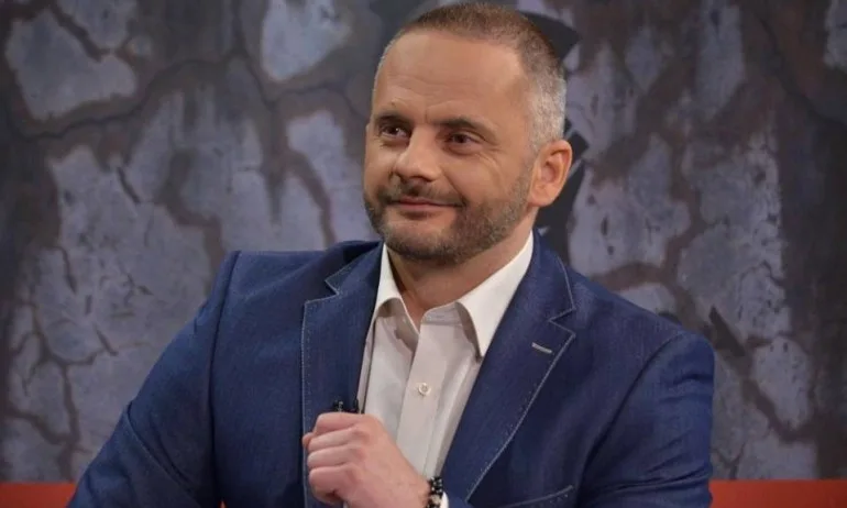 Любо Огнянов: Площадните десни на колене – роденият да пълзи, не може да лети - Tribune.bg