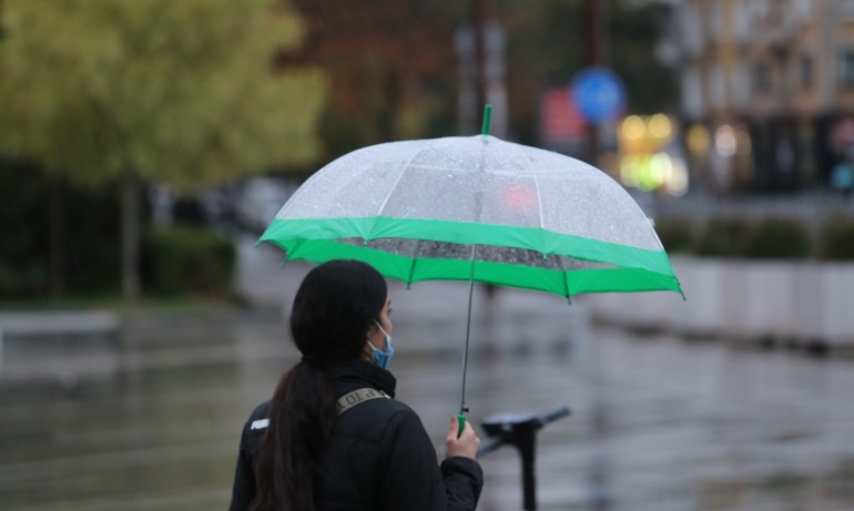 Опасно време в следващите 48 часа - Tribune.bg