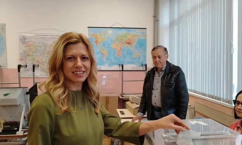 Михаела Доцова: Да гласуваме днес значи сами да определяме бъдещето си - Tribune.bg