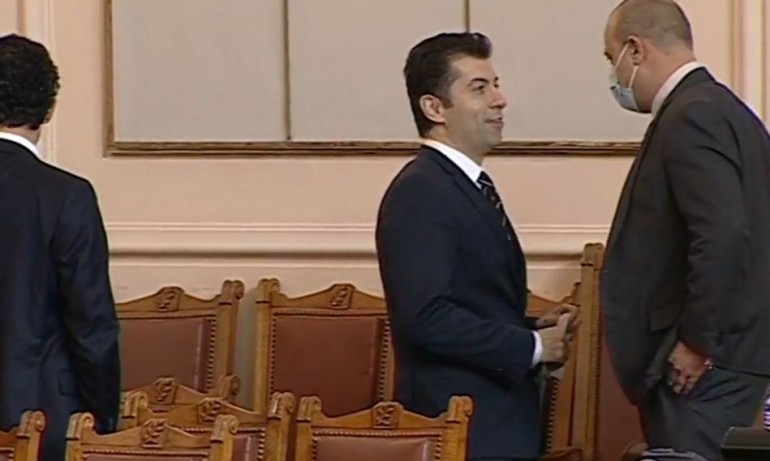 Извънредно заседание на Народното събрание гласува оставката на Стефан Янев - Tribune.bg