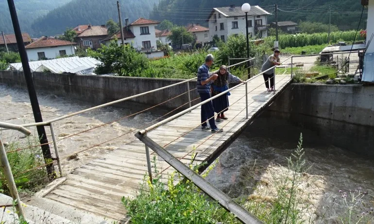 Бедственото положение във Велинград продължава до 14 май - Tribune.bg