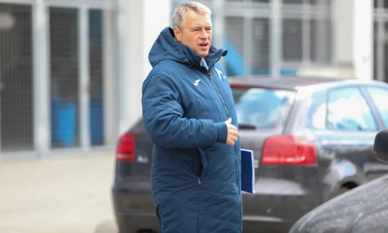 Левски уволни Ивайло Ивков - Tribune.bg