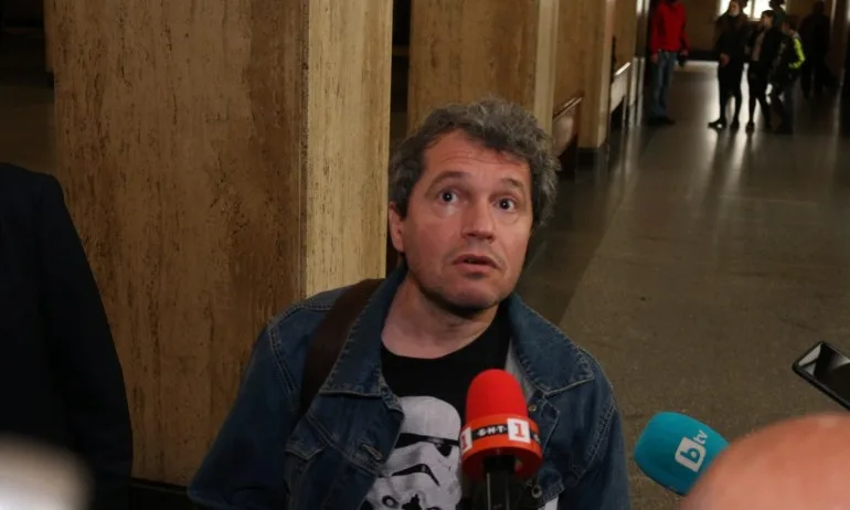 Хората на Трифонов готови с реваншистки план срещу ГЕРБ – ще трият Борисов от историята - Tribune.bg