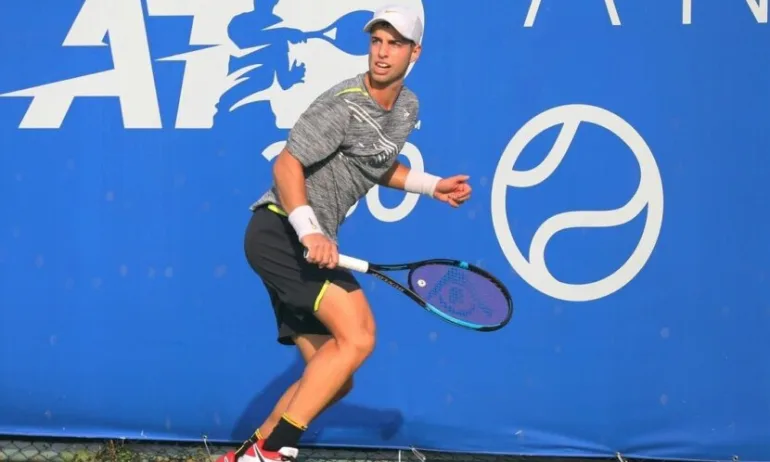 Андреев се бори до последно, но отпадна на осминафиналите в Сингапур - Tribune.bg