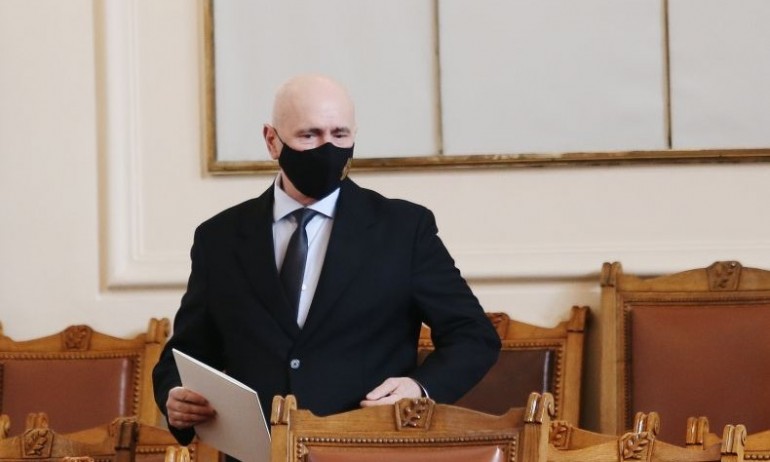 Събев иска летище Русе и Равнец да станат държавна собственост - Tribune.bg