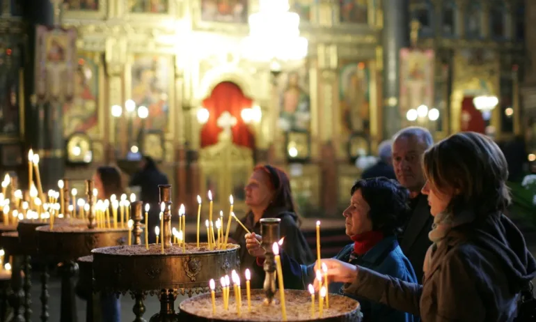 Светли петък е: Отбелязваме празника Живоприемни източник в чест на Света Богородица - Tribune.bg