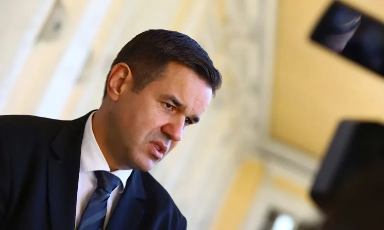 Министър Стоянов не прогнозира намаление на цените на горивата - Tribune.bg