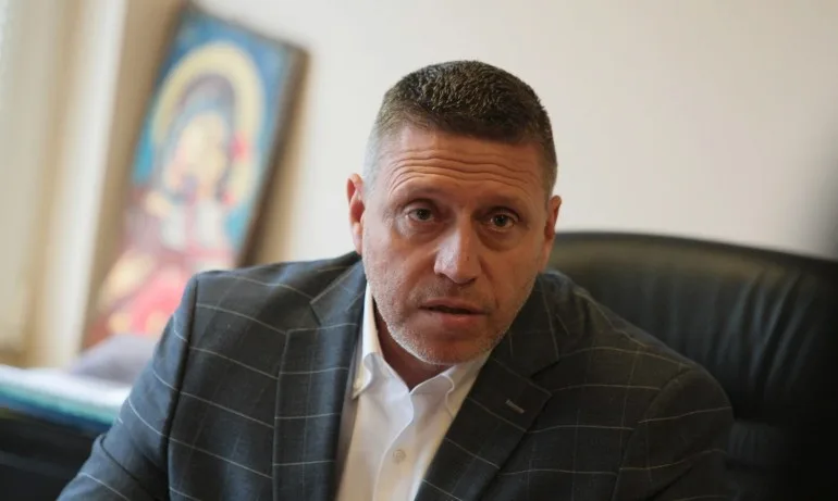 Сменен е ръководителят на Авиоотряд 28, мястото му заема пилот от авиобаза Крумово - Tribune.bg