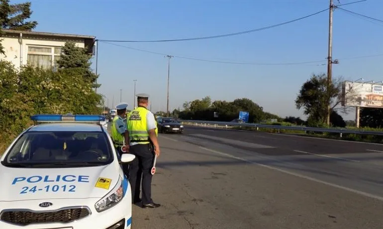 Само през уикенда- Спипаха 6298 с превишена скорост - Tribune.bg