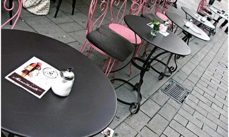 Минимум 1,5 метра разстояние между масите в откритите площи на заведенията - Tribune.bg