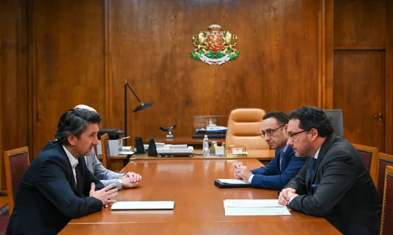 Боршош и Митов се договориха за нови засилени проверки за пожарна безопасност на туристически обекти в цялата страна - Tribune.bg