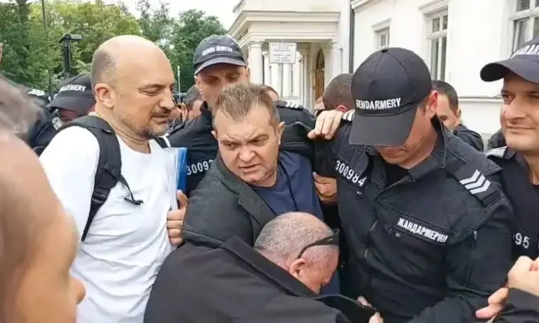 Лидерът на Боец опита на два пъти да влезе в НС - Tribune.bg