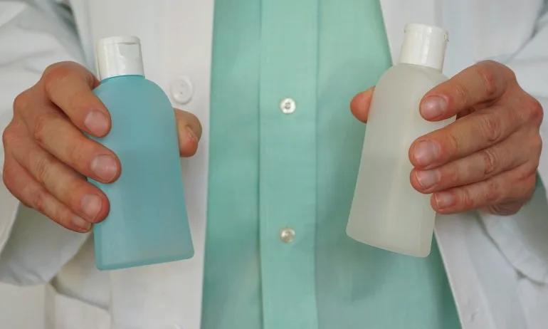 Разбиха нелегална работилница за дезинфектант менте - Tribune.bg