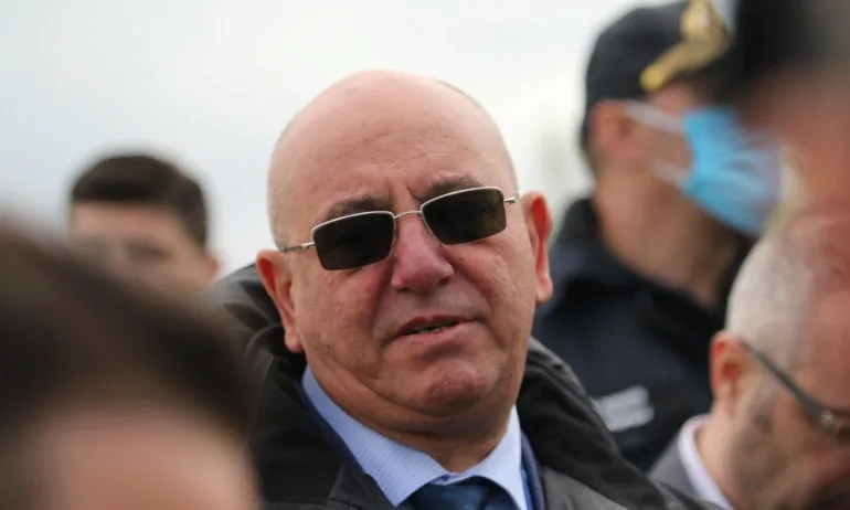 Екоминистърът: Имаме 5000 площадки за отпадъци, разрешителните са раздавани на килограм - Tribune.bg