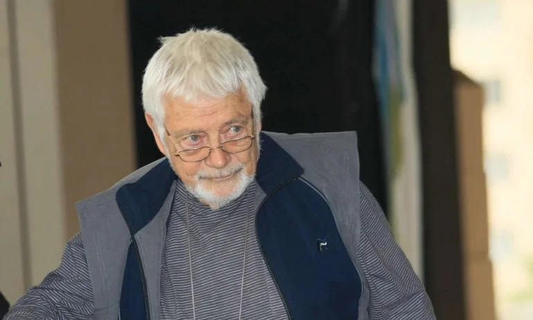 Поетът Недялко Йорданов се оправи от COVID-19, вече си е вкъщи - Tribune.bg