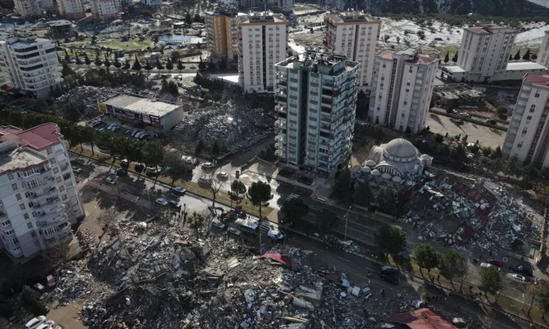 Сеизмолози: Турция се е изместила с 3 метра към Арабския полуостров - Tribune.bg