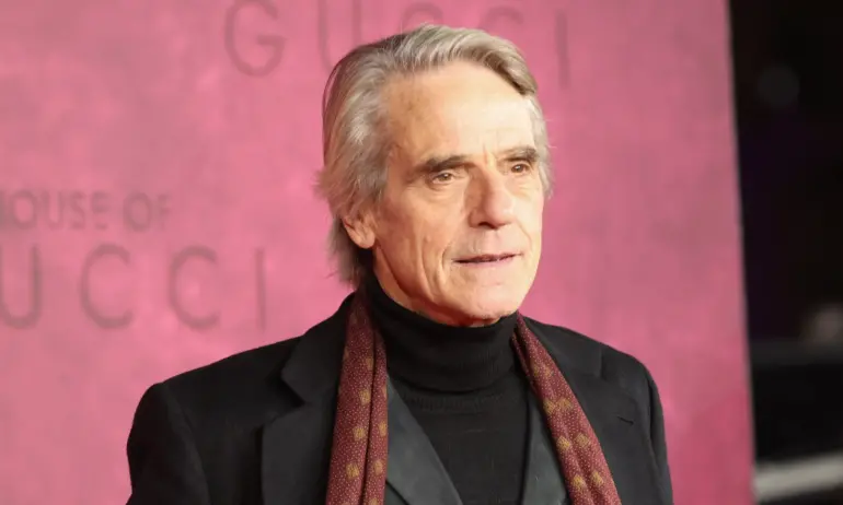 Британският актьор Джеръми Айрънс навърши 75 - Tribune.bg