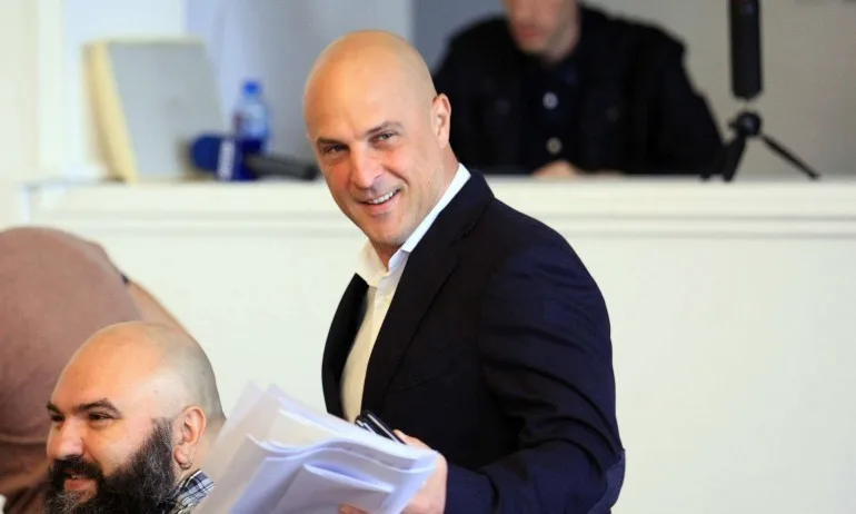 Светльо Витков: Който иска да се ваксинира пръв, нека го направи. Тези, които скоро са прекарали болестта могат да изчакат - Tribune.bg