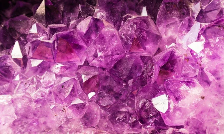 Какви камъни могат да помогнат при алкохолизъм - Tribune.bg