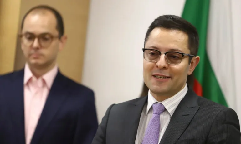 Министър Пулев: Състоянието на ББР е катастрофално (ВИДЕО) - Tribune.bg